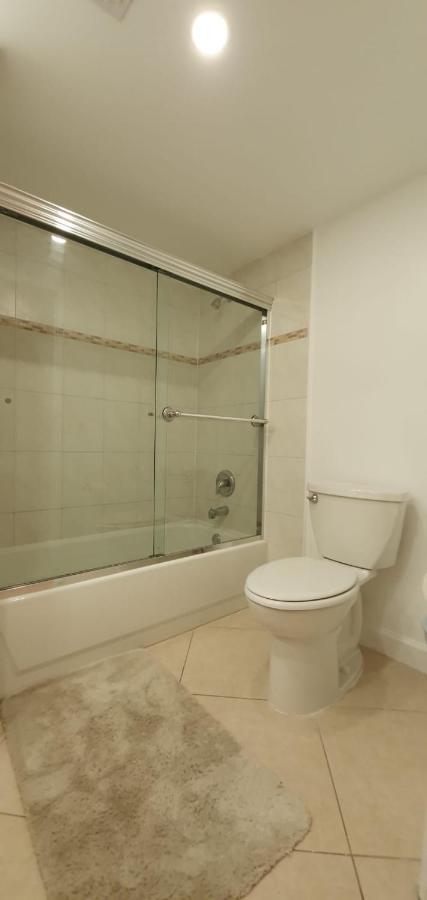 마이애미 Yacht Club Aventura 2Br + 2Ba 아파트 외부 사진